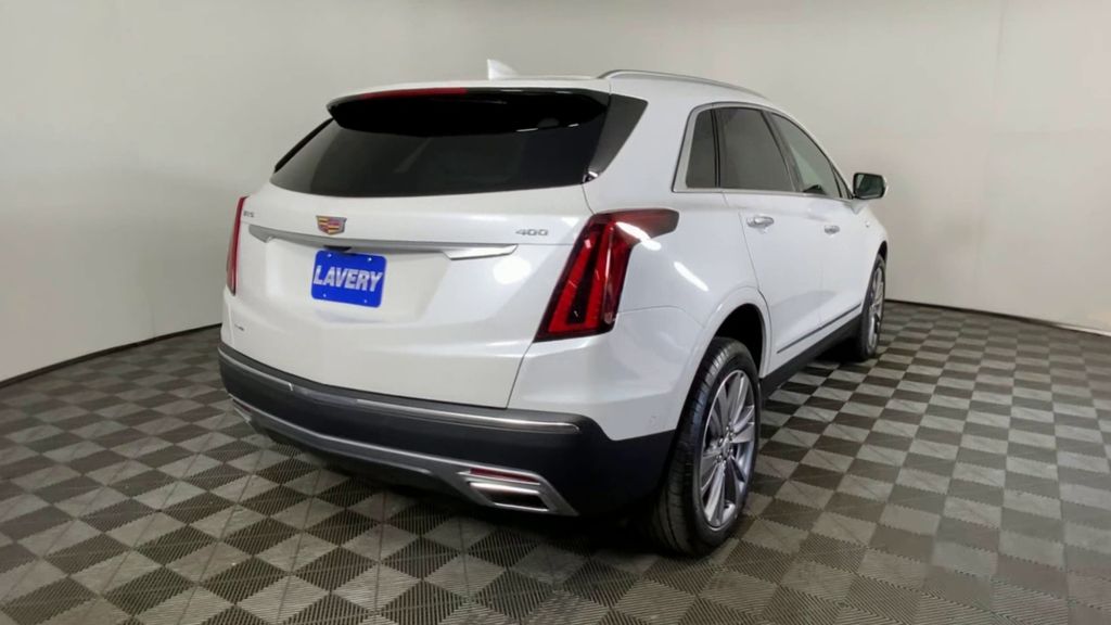 2025 Cadillac XT5 Premium Luxury 8