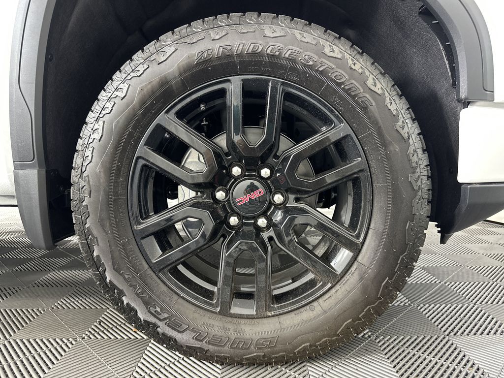 new 2025 GMC Sierra 1500 car, priced at $56,284