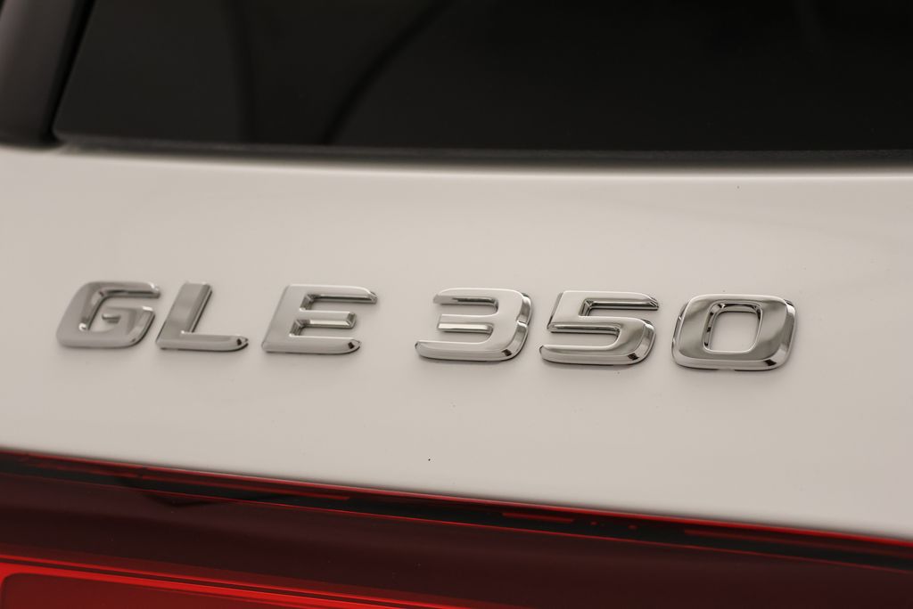 Thumbnail: 2026 Mercedes-Benz GLE - 9