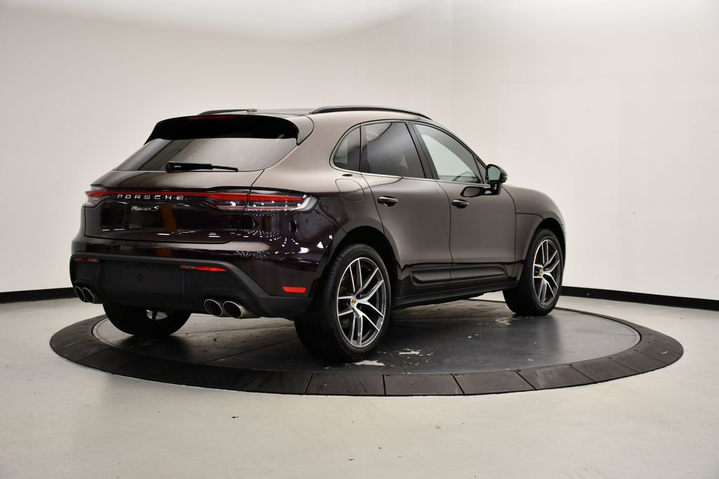 Thumbnail: 2023 Porsche Macan - 7