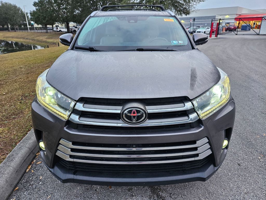 2019 Toyota Highlander Limited Platinum 8