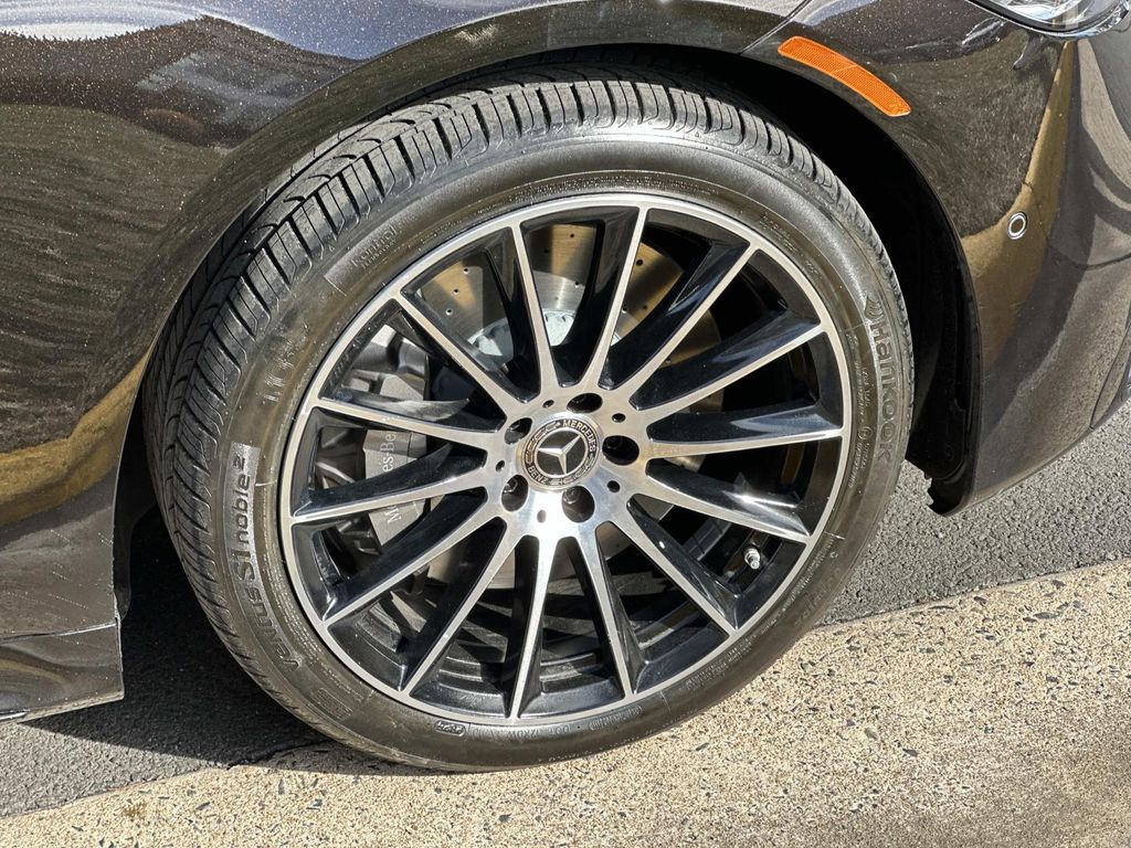 Thumbnail: 2022 Mercedes-Benz S-Class - 18