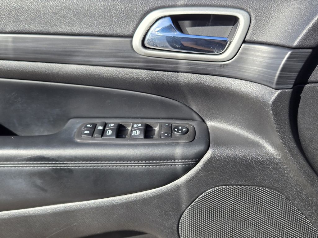 used 2021 Jeep Grand Cherokee car, priced at $18,481