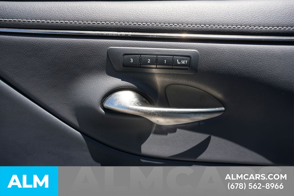 Used 2019 White Lexus 350 image 54