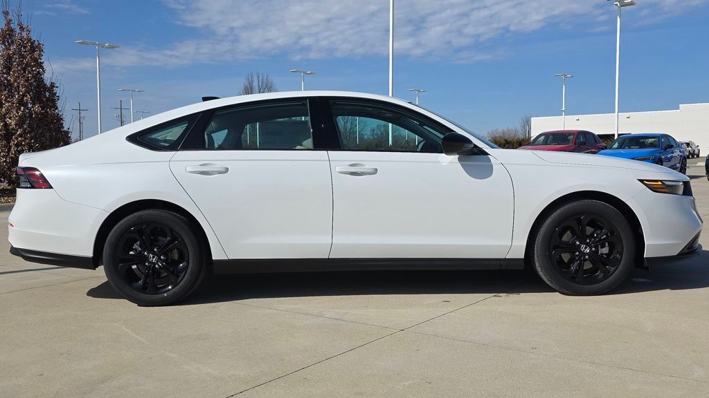 2025 Honda Accord SE - Photo 6