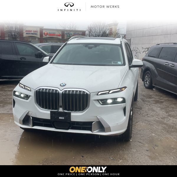 2023 BMW X7 xDrive40i photo
