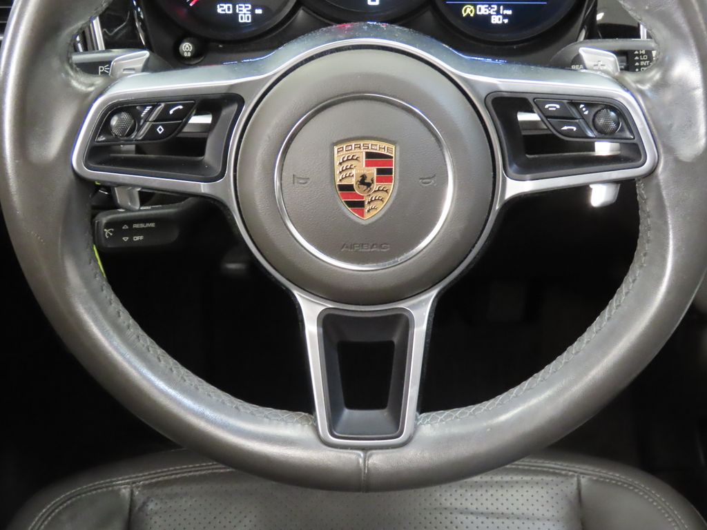 Thumbnail: 2017 Porsche Macan - 17
