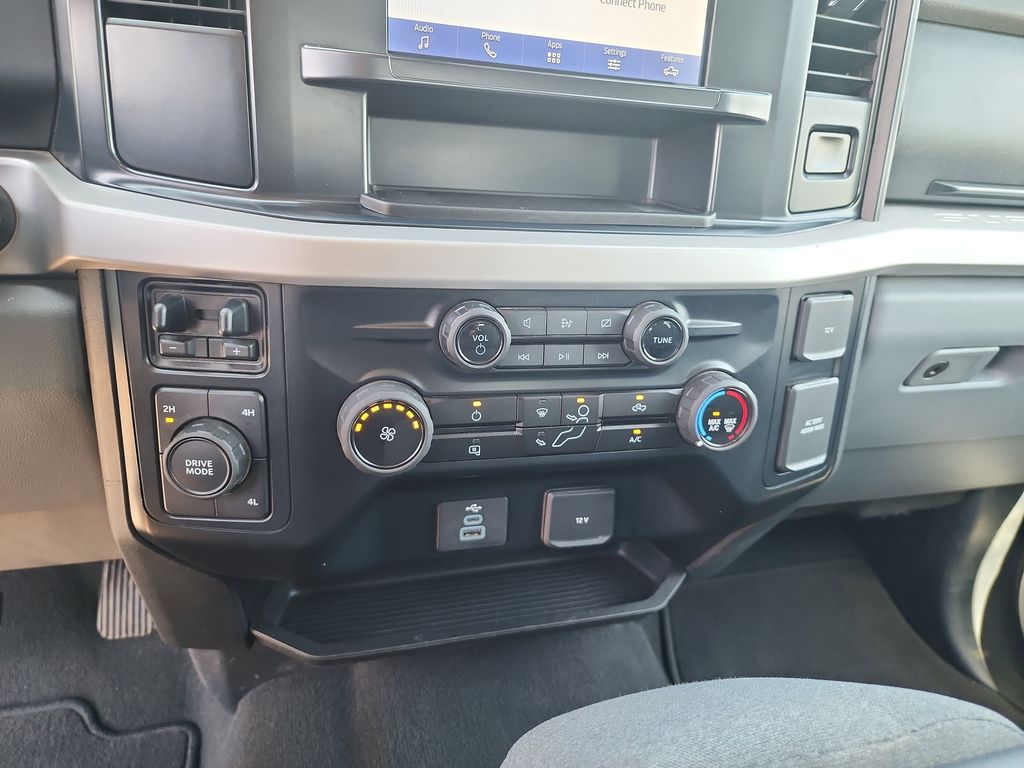 2024 Ford F-350SD XLT photo