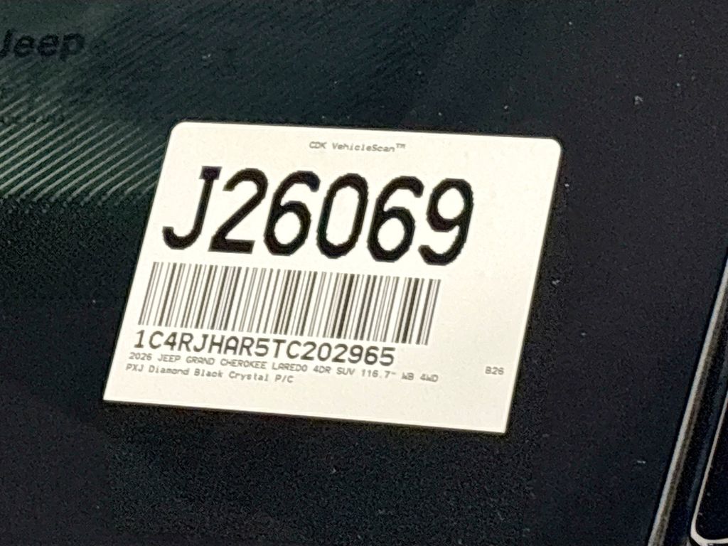 2026 Jeep Grand Cherokee Laredo