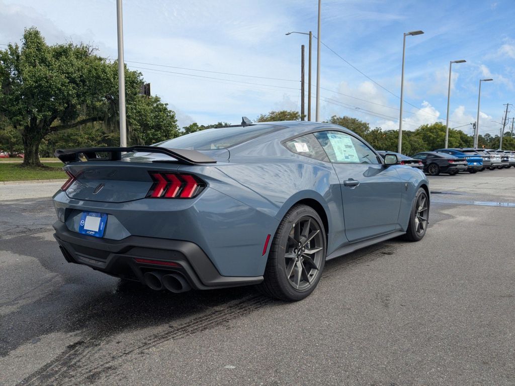 2025 Ford Mustang Dark Horse