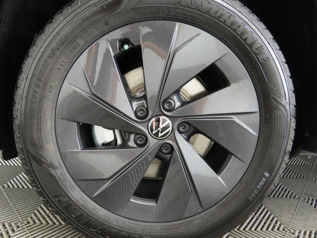 Thumbnail: 2025 Volkswagen Taos - 30