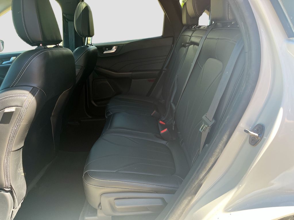 Used 2025 White Ford Platinum image 26