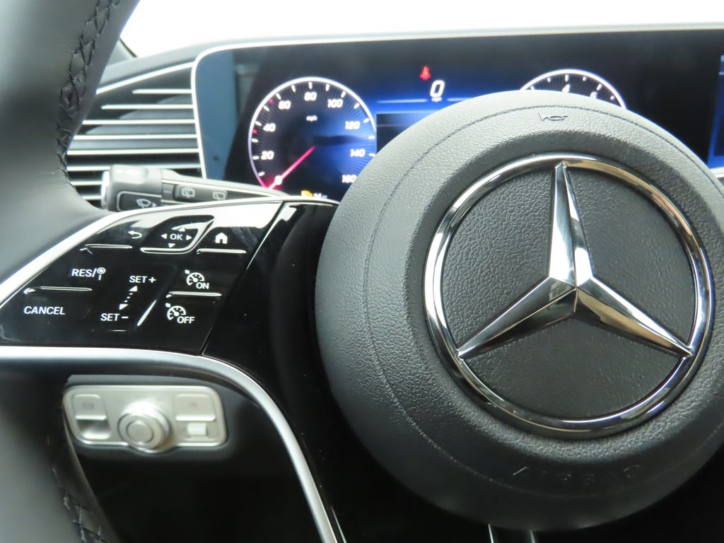 Thumbnail: 2025 Mercedes-Benz GLE - 12