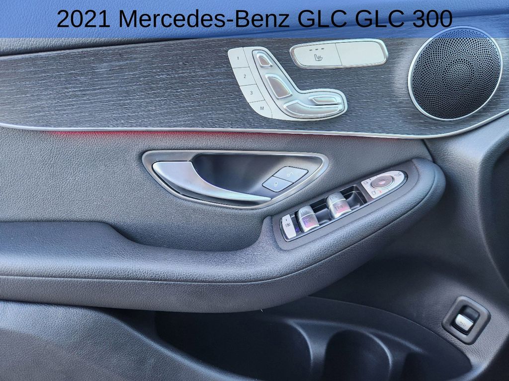 2021 Mercedes-Benz GLC GLC 300 22