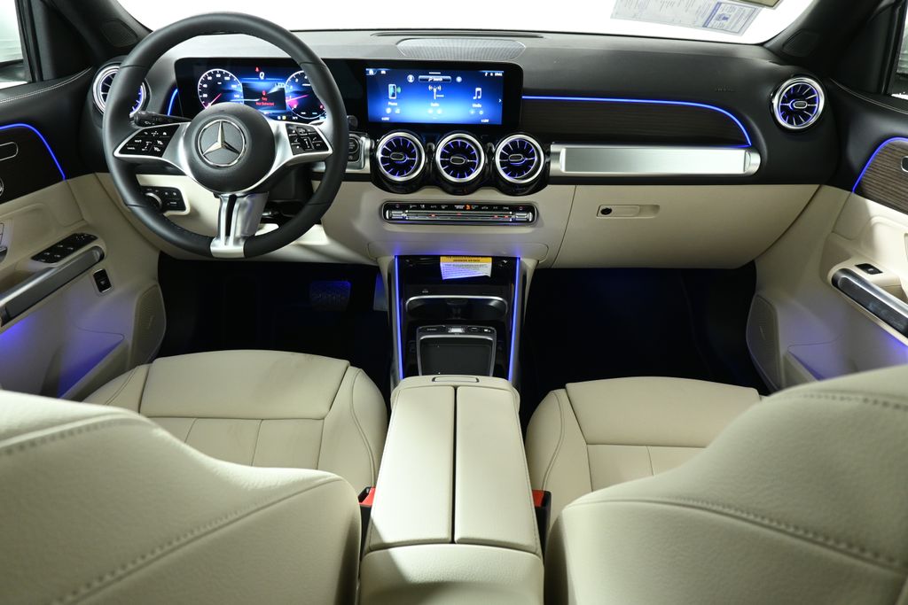 Thumbnail: 2026 Mercedes-Benz GLB - 4