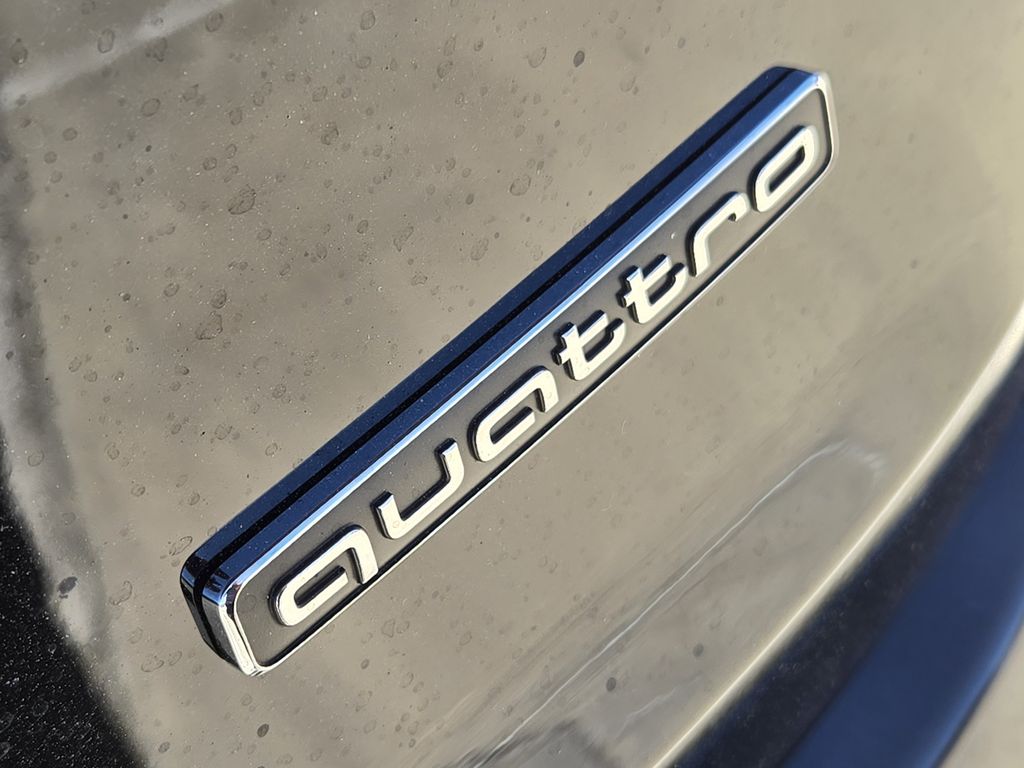 new 2026 Audi Q7 car, priced at $78,295