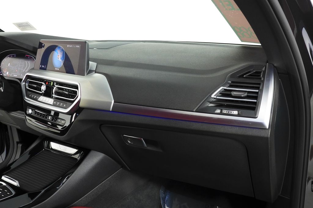 Thumbnail: 2024 BMW X3 - 14