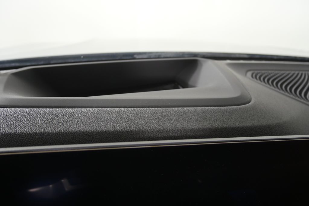 Thumbnail: 2025 BMW 3 Series - 20