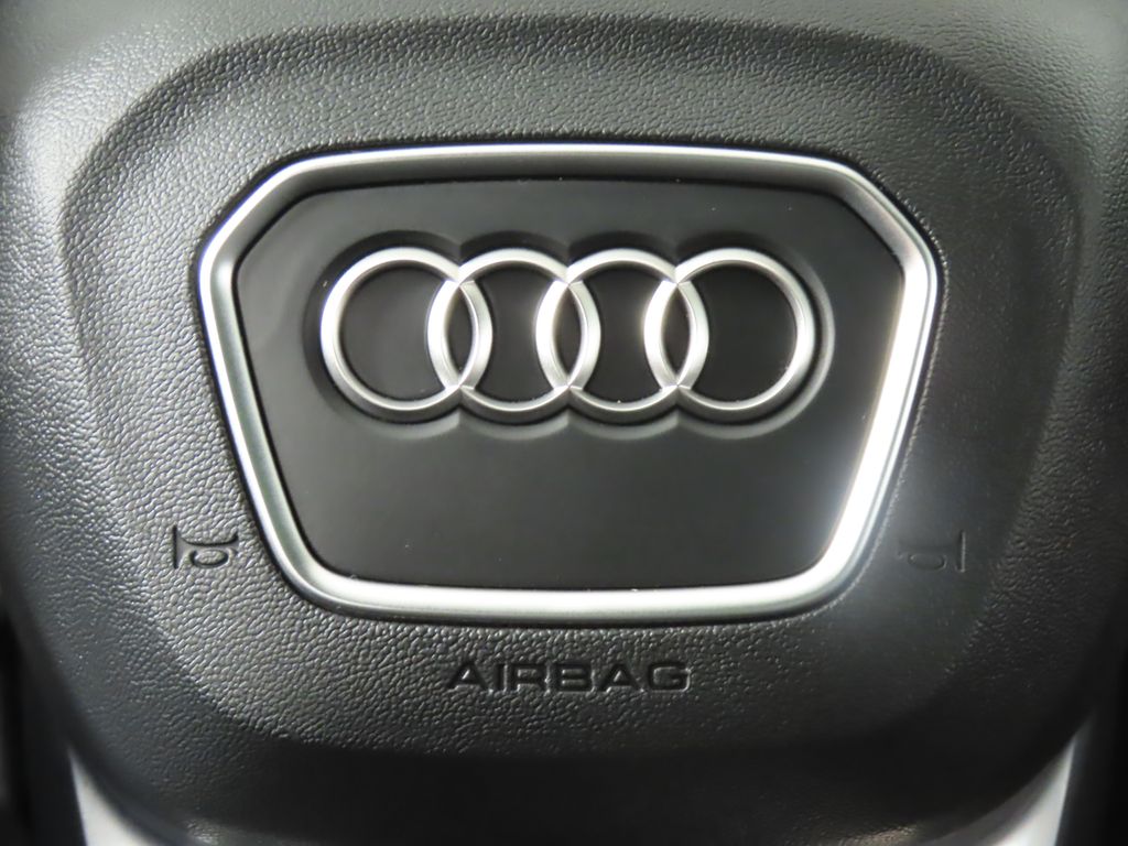 Thumbnail: 2025 Audi Q3 - 18