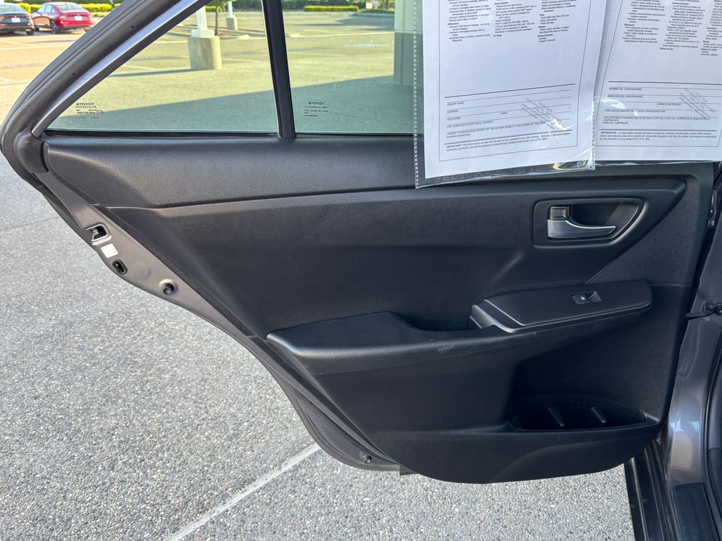 Thumbnail: 2016 Toyota Camry - 26