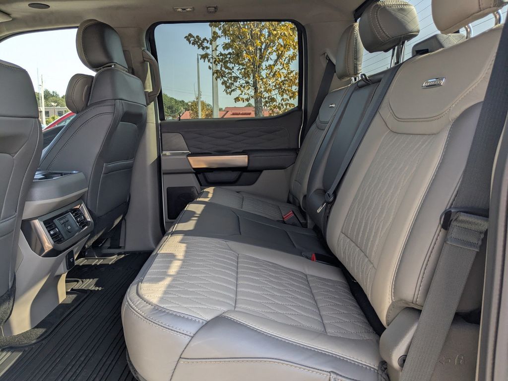 2026 Ford Super Duty F-350 SRW Platinum