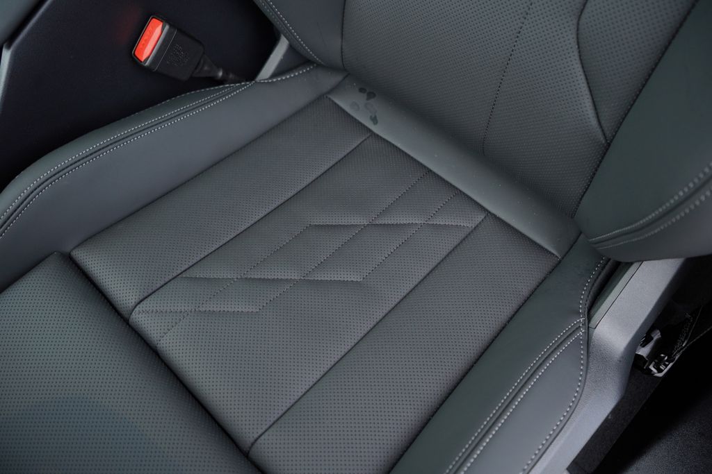 Thumbnail: 2026 BMW X3 - 11