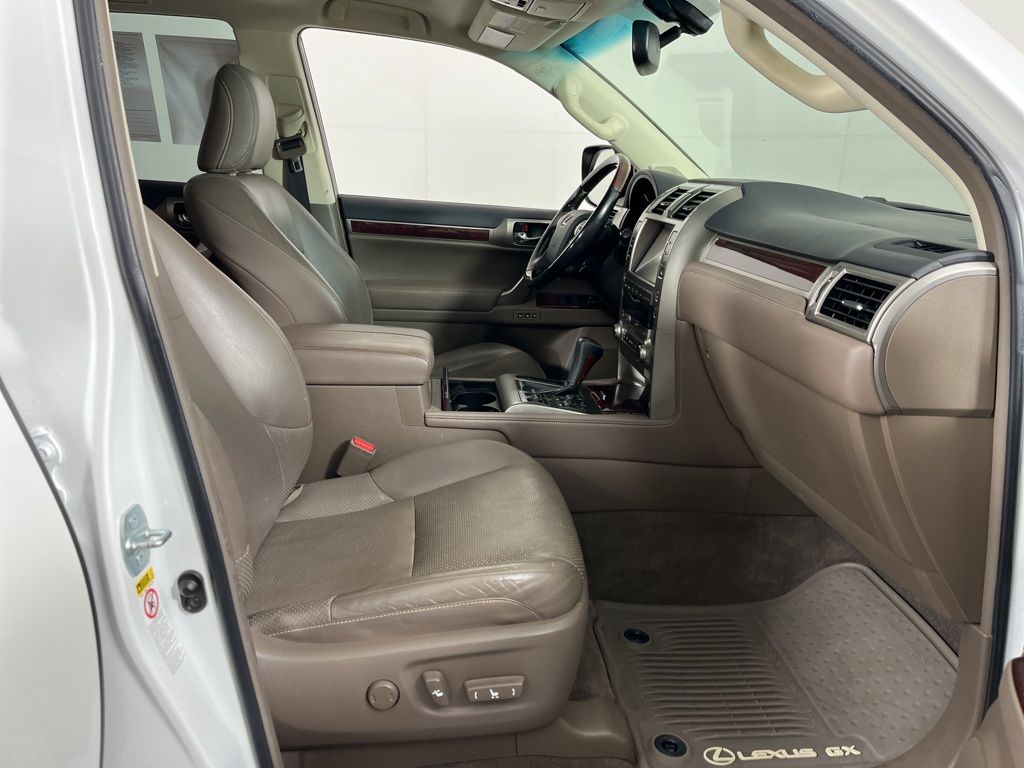 Thumbnail: 2017 Lexus GX - 6
