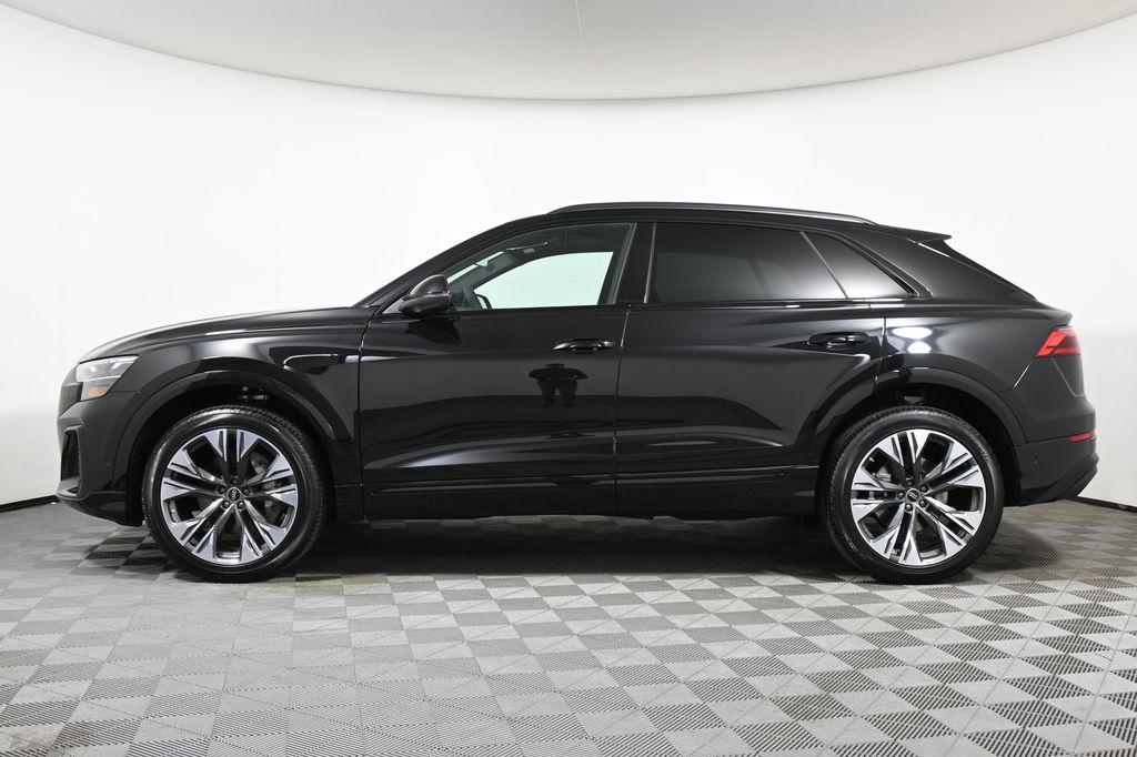 2025 Audi Q8  2