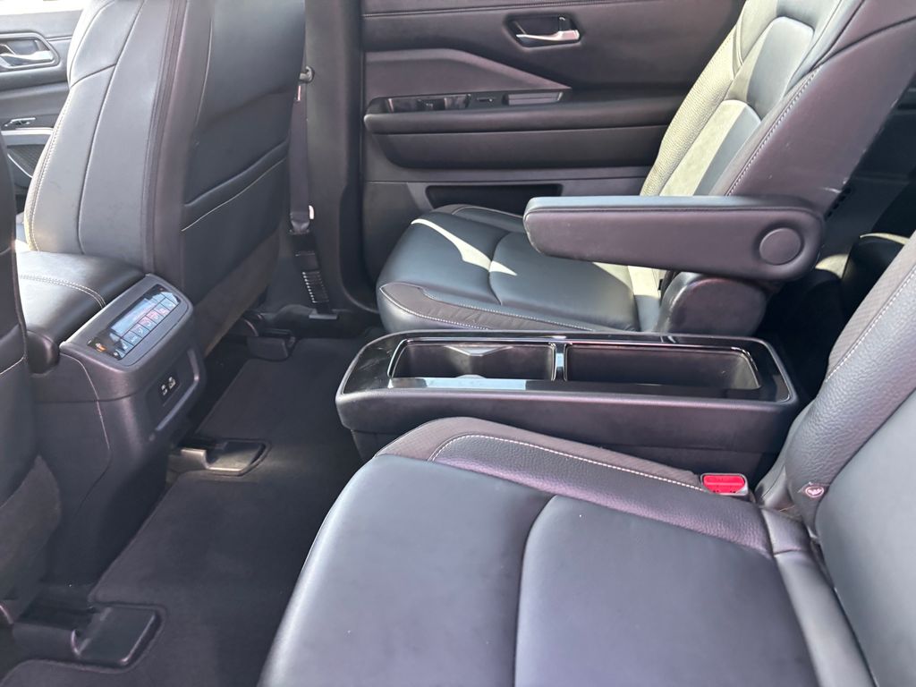 Used Car 2024 Nissan Pathfinder  Sl For Sale Under $35,000 In Austin, Texas