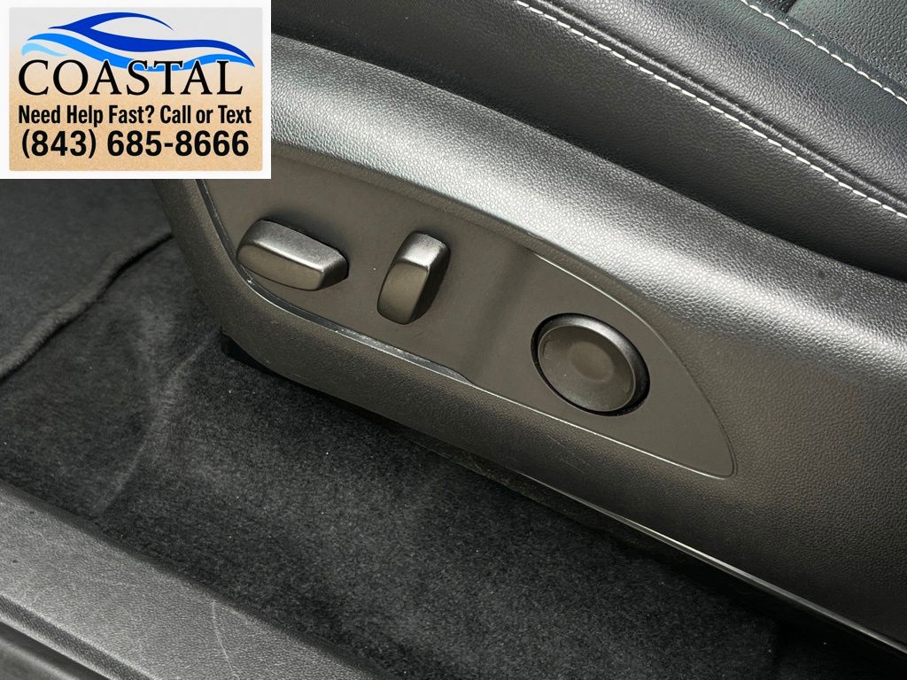 2025 Chevrolet Traverse LT Black at Bob Mills Chevrolet