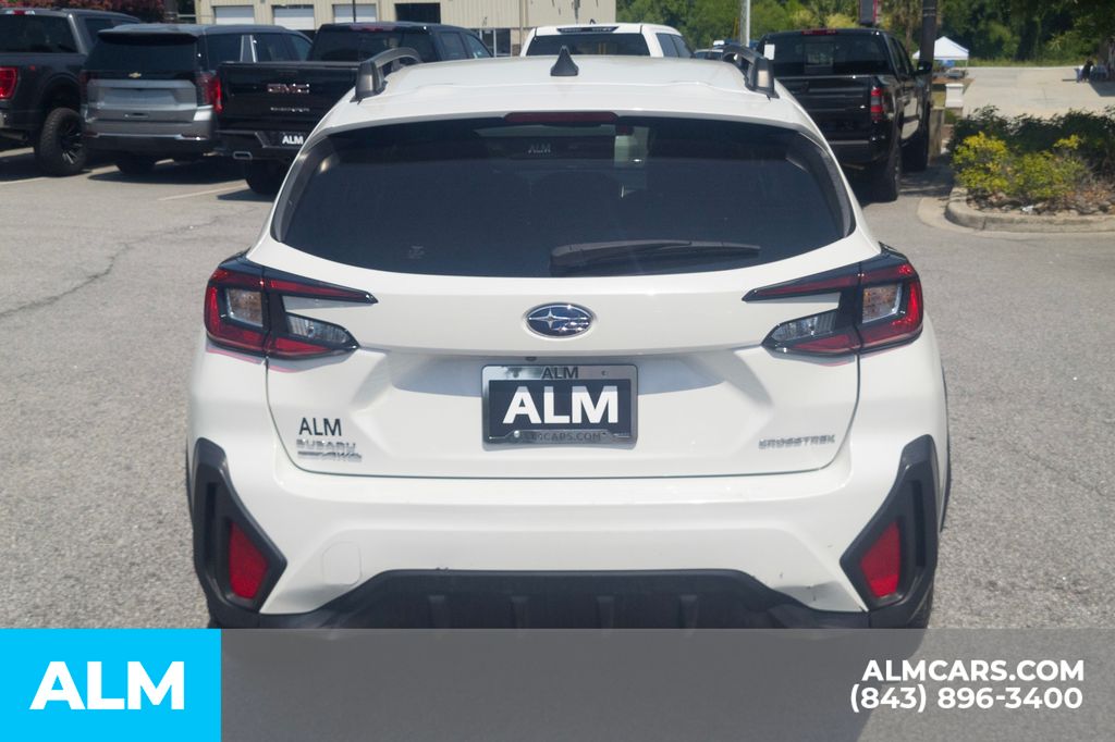 Used 2025 Crystal White Pearl Subaru Premium image 6
