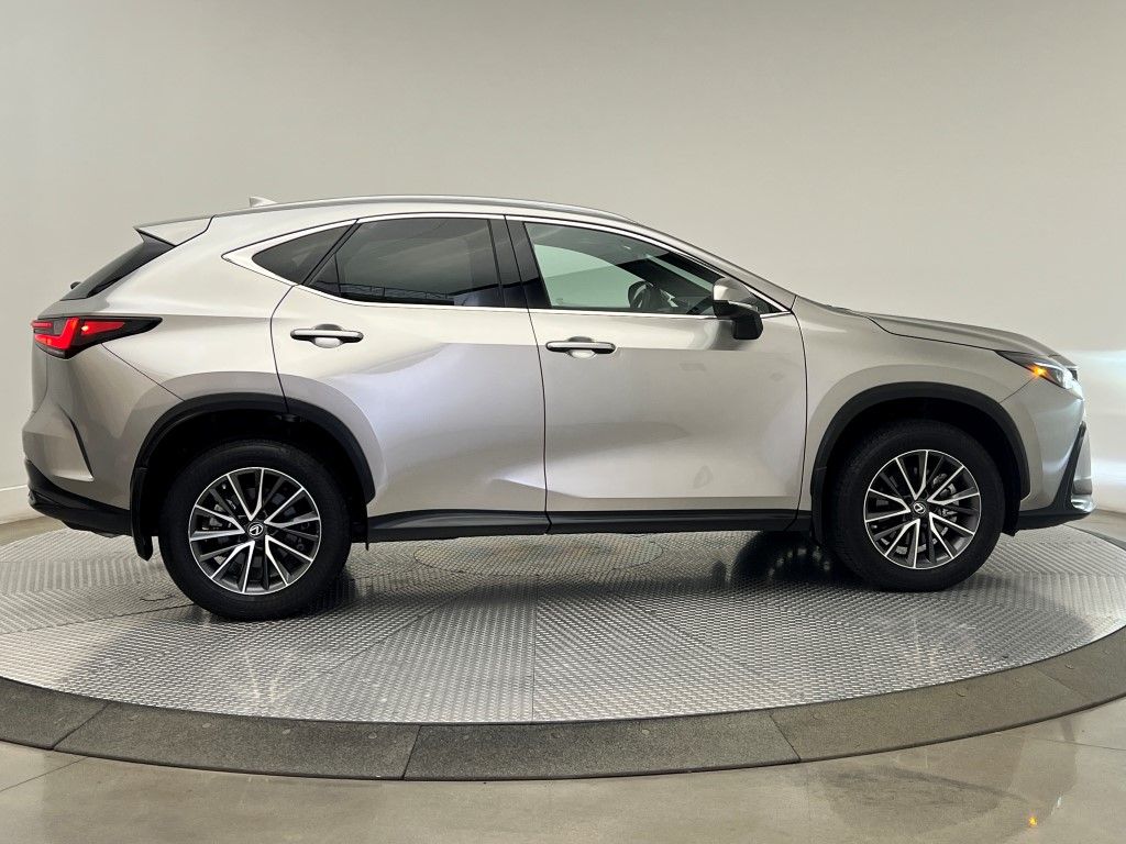Thumbnail: 2022 Lexus NX - 6