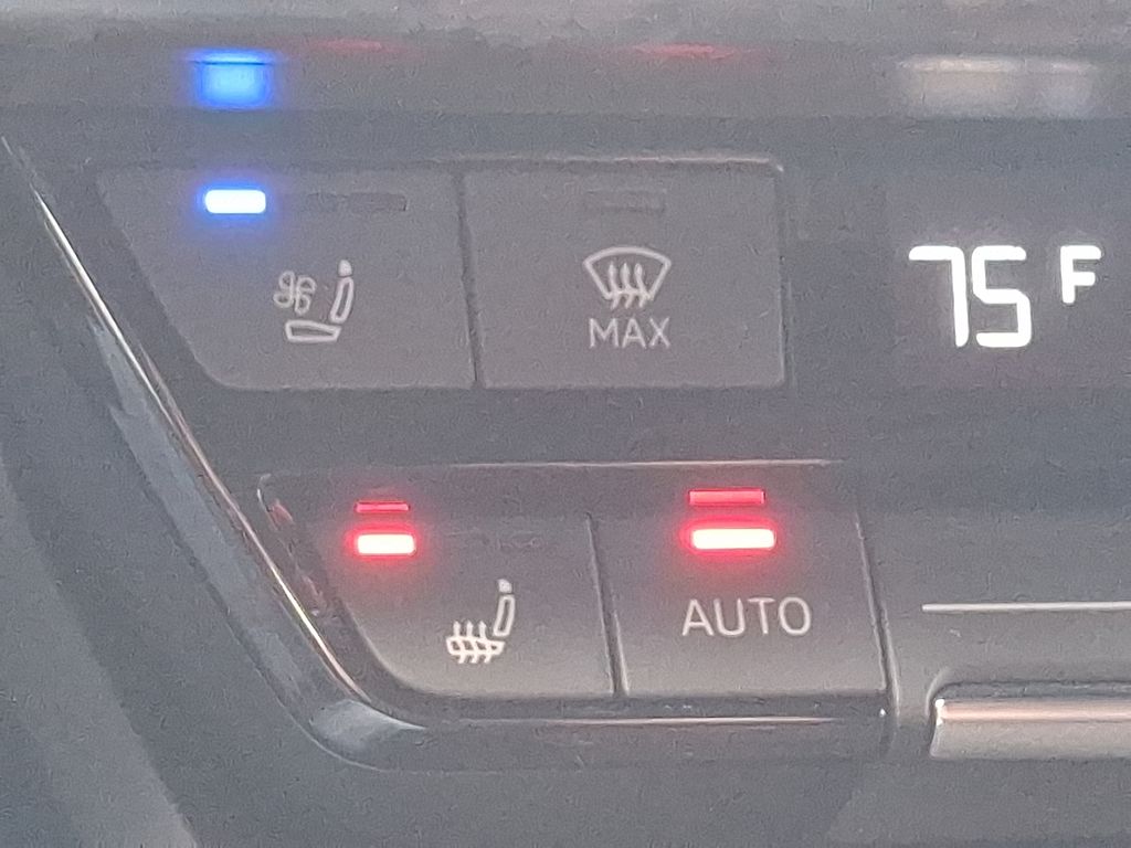 Thumbnail: 2025 Audi RS e-tron GT - 23