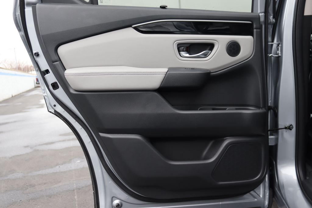 Thumbnail: 2025 Honda Pilot - 11