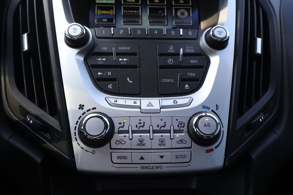 Thumbnail: 2012 Chevrolet Equinox - 24