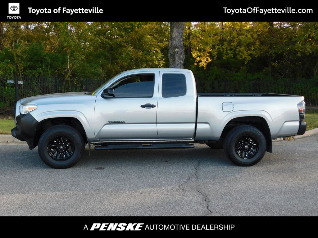 Thumbnail: 2017 Toyota Tacoma - 2