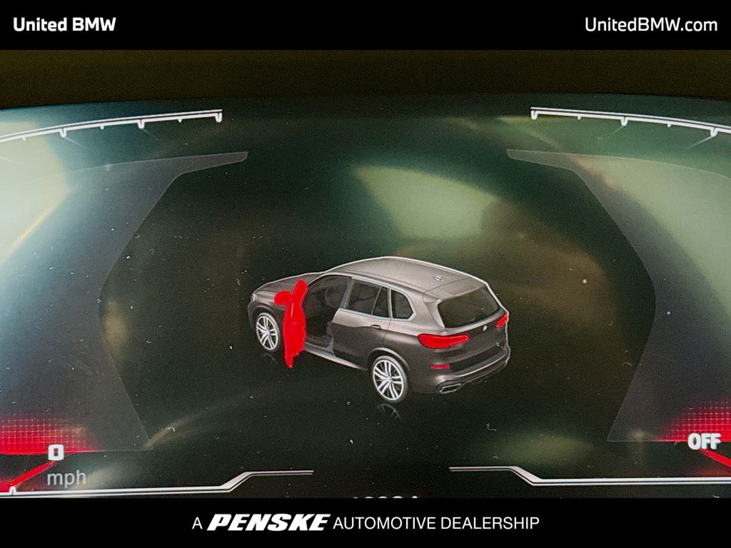 Thumbnail: 2021 BMW X5 - 7