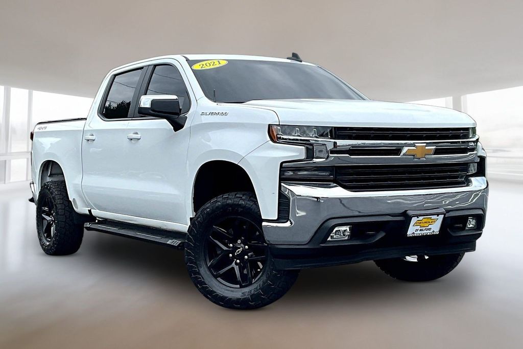 Summit White 2021 Chevrolet Silverado 1500 Pickup Truck Four-Wheel Drive 8-Speed Automatic