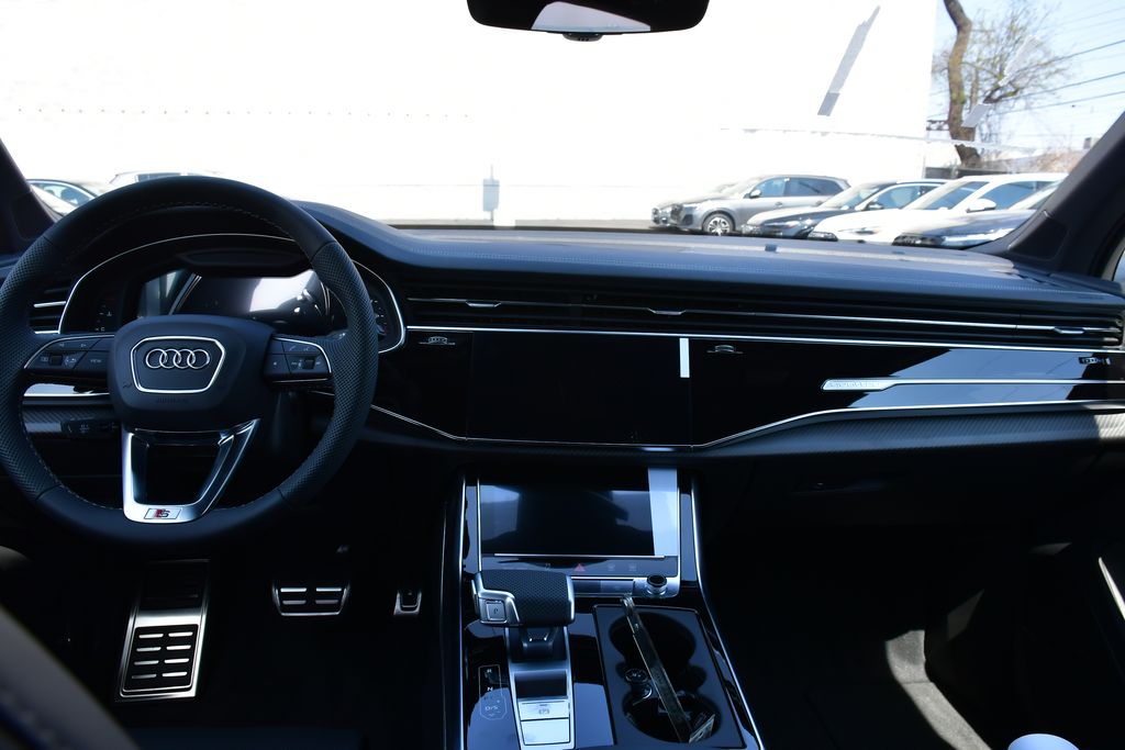 Thumbnail: 2026 Audi SQ7 - 9