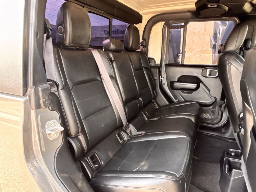Used Car 2021 Jeep Gladiator  For Sale Under $30,000 In Corsicana, Texas