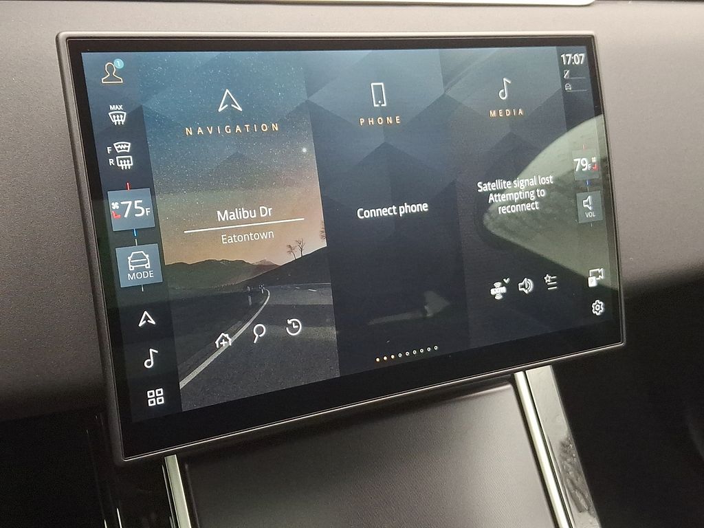 Thumbnail: 2026 Land Rover Range Rover Evoque - 18