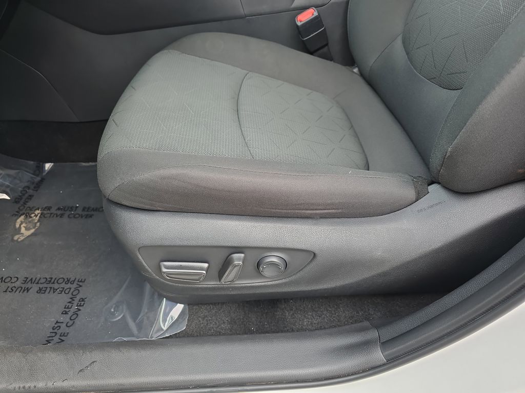 2024 Ice Cap Toyota RAV4 XLE FWD SUV