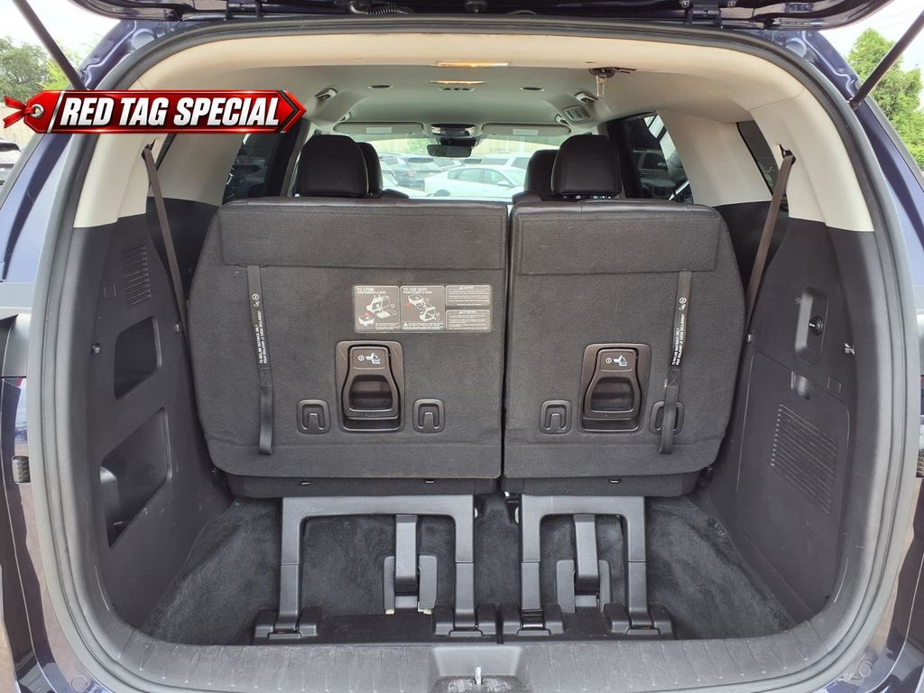 2022 Kia Carnival LXS - 11