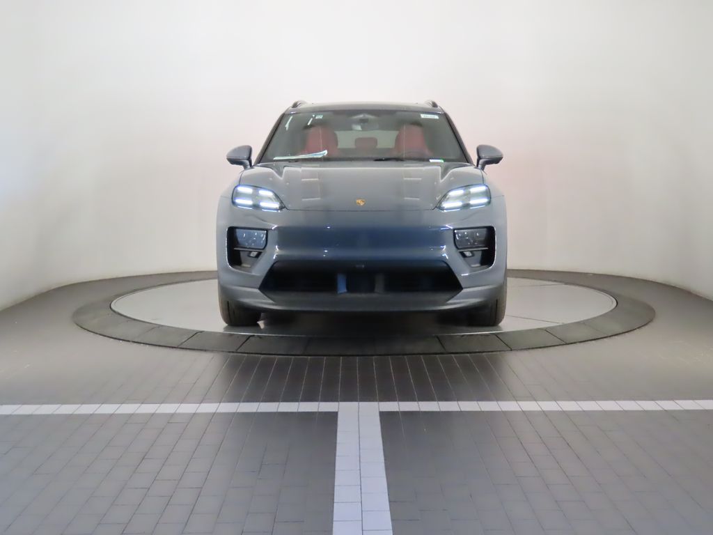 Thumbnail: 2025 Porsche Macan - 10