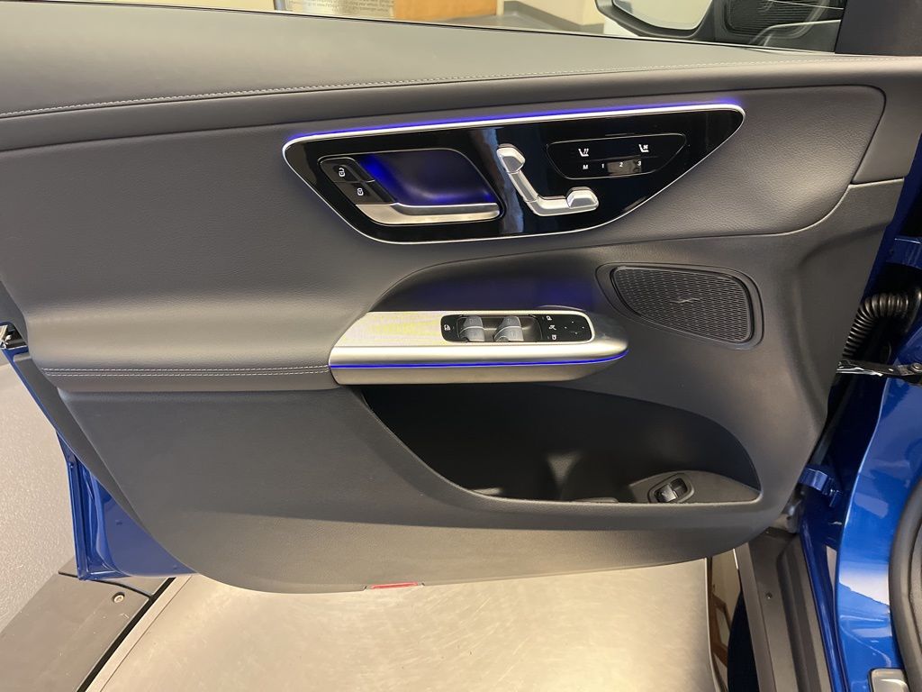 Thumbnail: 2026 Mercedes-Benz GLC - 11