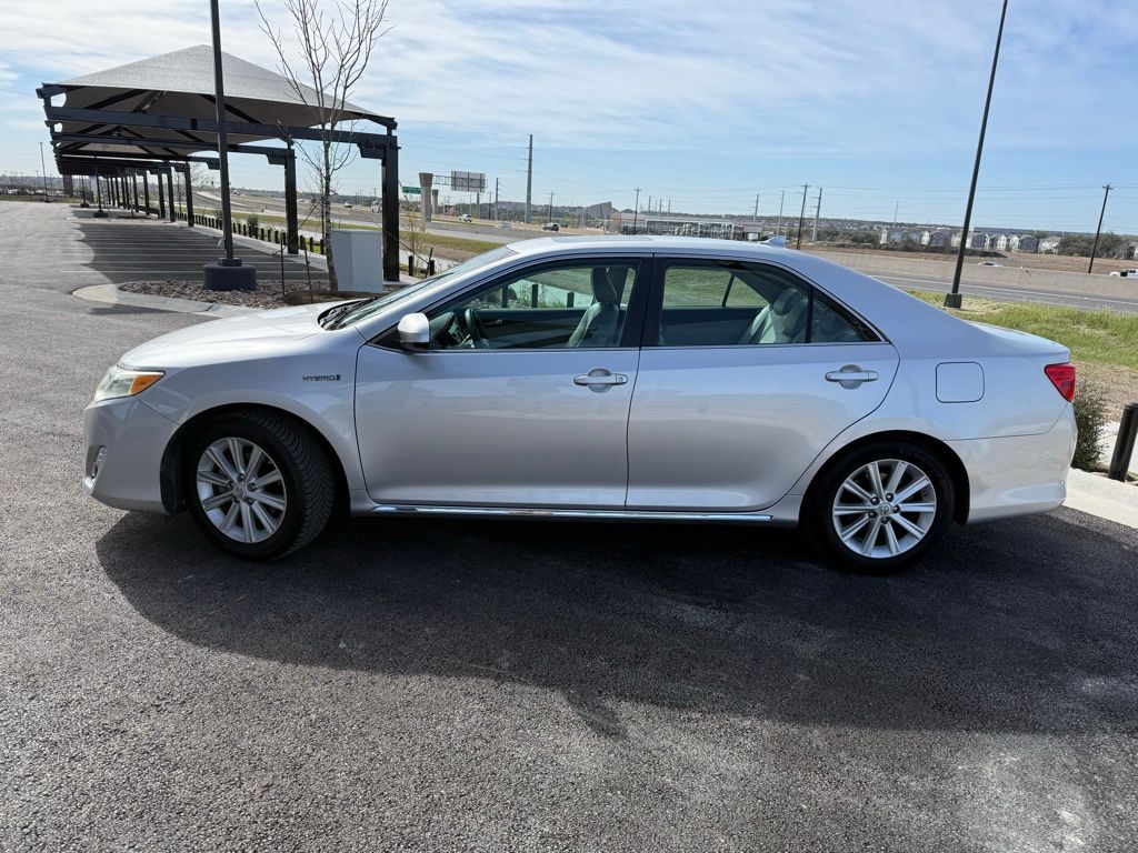 Thumbnail: 2012 Toyota Camry - 8