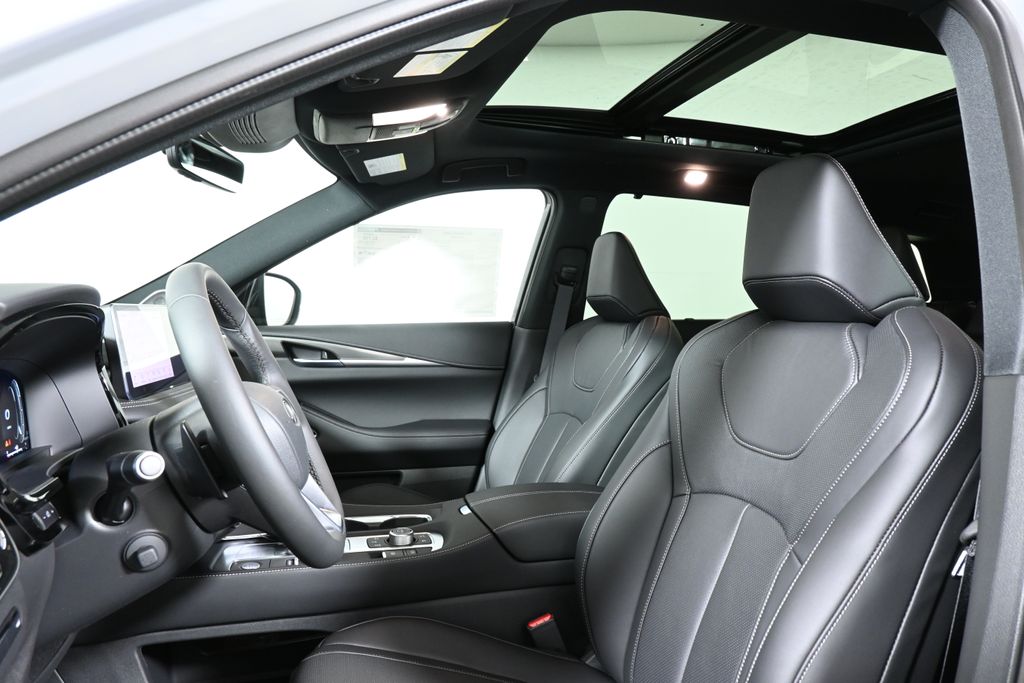 2025 INFINITI QX60 Luxe 13