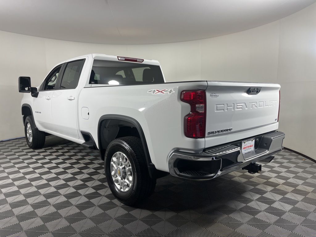 2024 Chevrolet Silverado 2500 LT 3