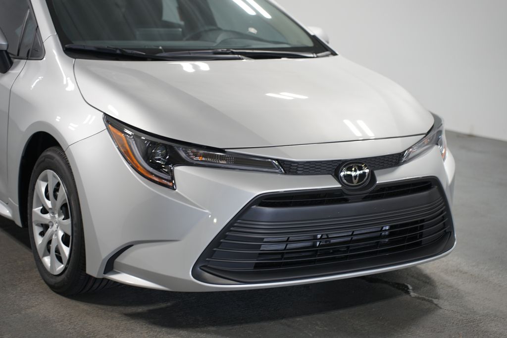 Thumbnail: 2025 Toyota Corolla - 4