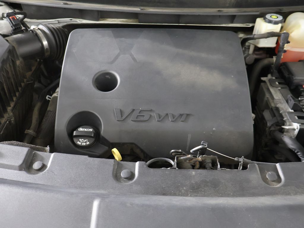 Used 2018 White Chevrolet 3LT image 22